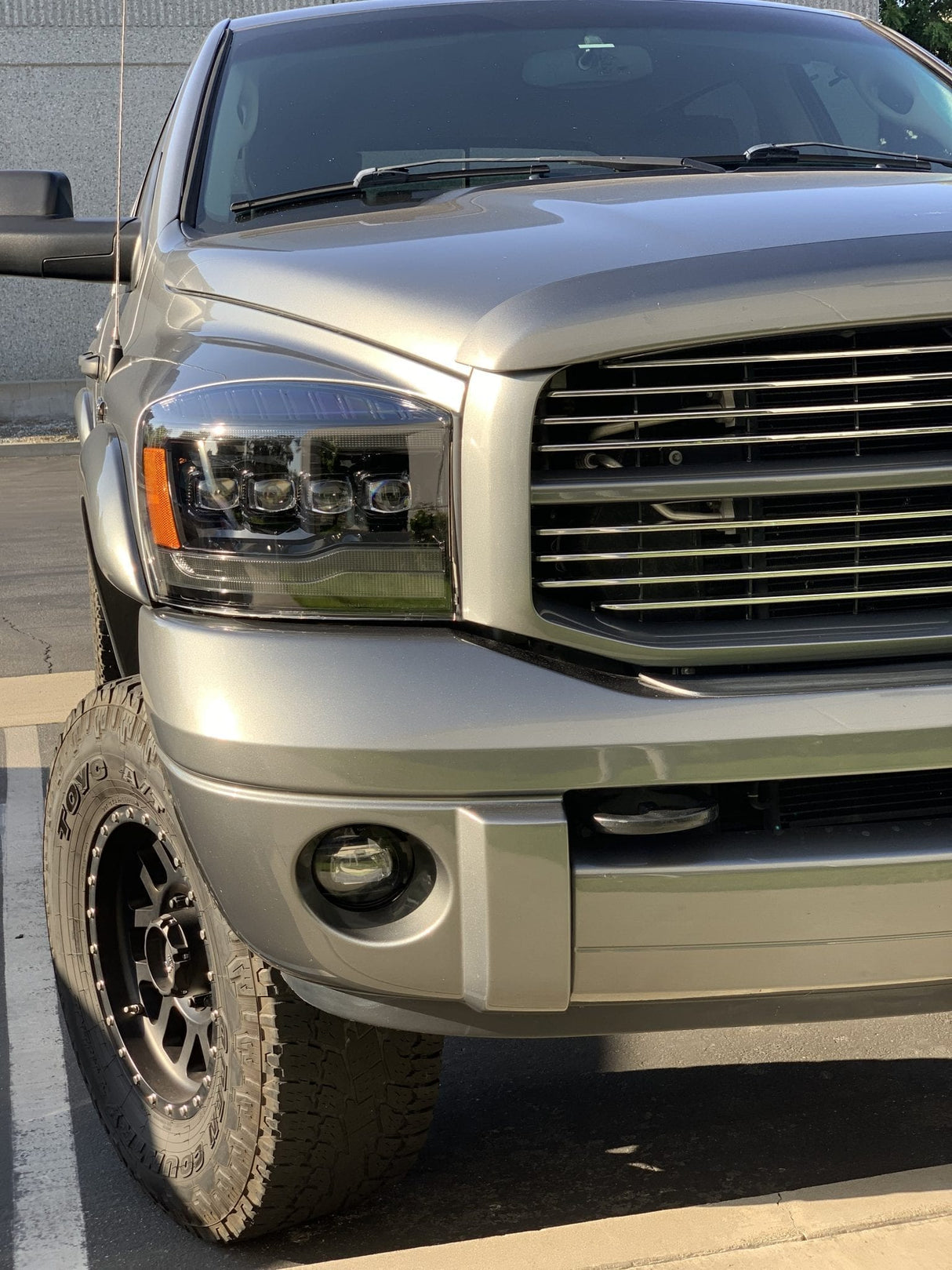 Phares projecteurs à LED chromés pour Dodge Ram série NOVA 06-08