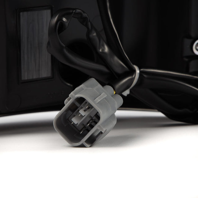 07-13 Toyota Tundra LUXX-Series LED Tail Lights Black-Red