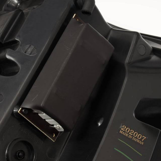 Feux arrière à DEL doubles PRO-Series pour Chevrolet Silverado 1500 (14-18) / Silverado 2500HD/3500HD (15-19) / GMC Sierra 3500HD (15-19) - Fumée rouge