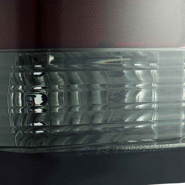 Feux arrière à DEL doubles PRO-Series pour Chevrolet Silverado 1500 (14-18) / Silverado 2500HD/3500HD (15-19) / GMC Sierra 3500HD (15-19) - Fumée rouge