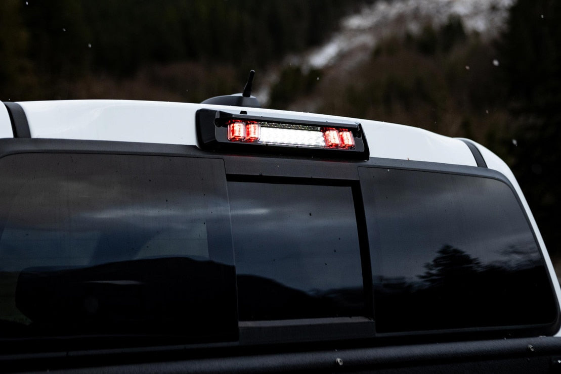 Chevrolet Silverado (14-18) : feu de freinage à DEL Morimoto X3B