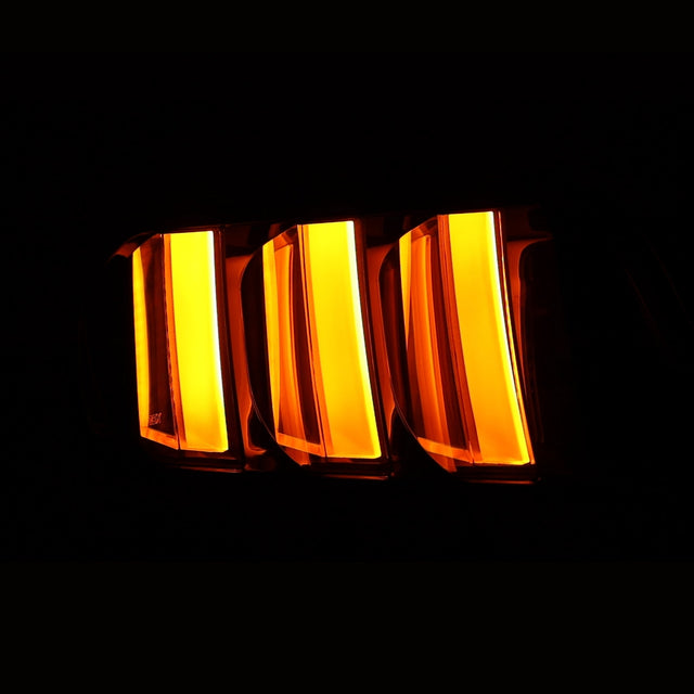 Feux arrière à LED prismatiques Alpha-Black pour Ford Mustang NOVA-Series 15-23