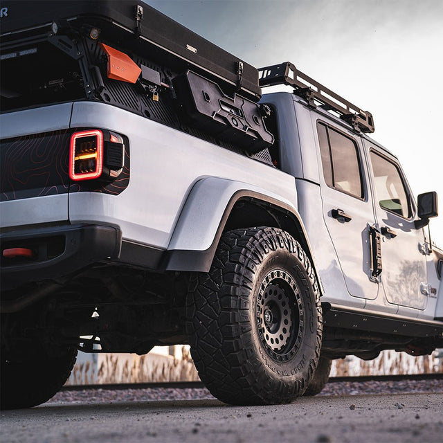 Feux arrière à LED prismatiques pour Jeep Gladiator JT NOVA-Series 19-25, noir et rouge