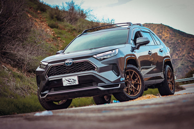 Phares projecteurs à LED série NOVA pour Toyota RAV4 (version basse) 19-25 Alpha-Black