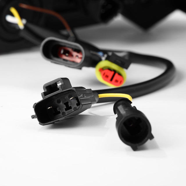 22-25 Toyota Tundra/Sequoia LUXX-Series LED Projector Headlights Black