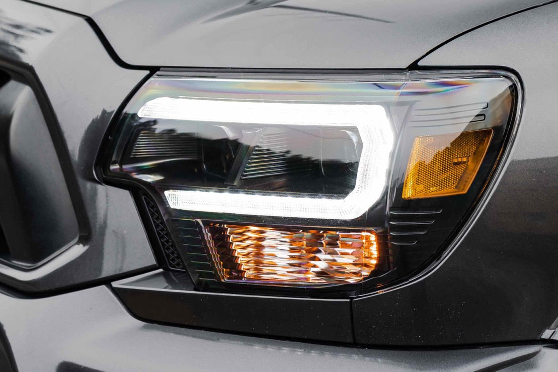 Toyota Tacoma (12-15) XB Hybrid Led Headlights