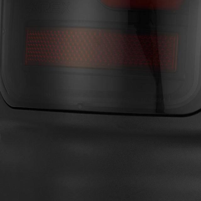 94-01 Dodge Ram 1500/94-02 Ram 2500/3500 LUXX-Series LED Tail Lights Black Red