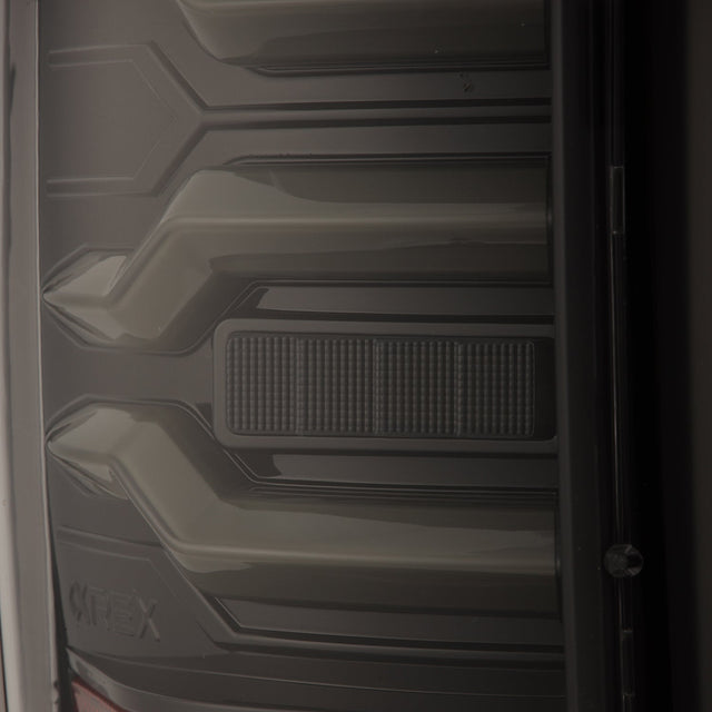 Feux arrière à DEL Alpha-Black pour Chevrolet Silverado 99-06 et GMC Sierra 99-06, série LUXX