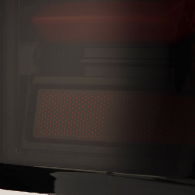 Feux arrière à DEL série LUXX pour Chevrolet Silverado 99-06 et GMC Sierra 99-06, noir et rouge