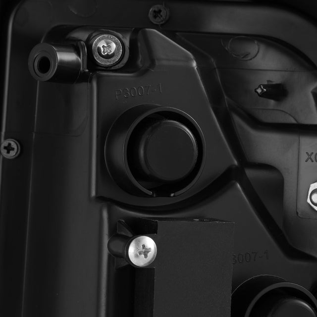 Feux arrière à LED série LUXX pour Ford Super Duty 99-16 / F150 97-03, Alpha-Black