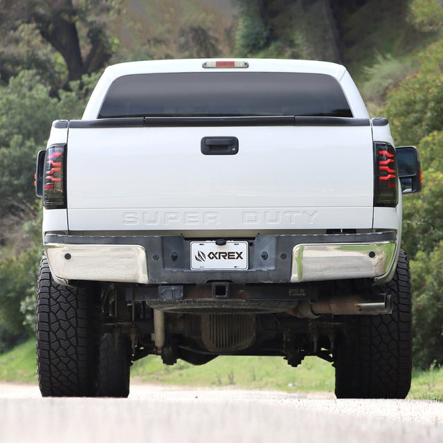 Feux arrière à LED noirs pour Ford Super Duty 99-16 / F150 97-03 série LUXX