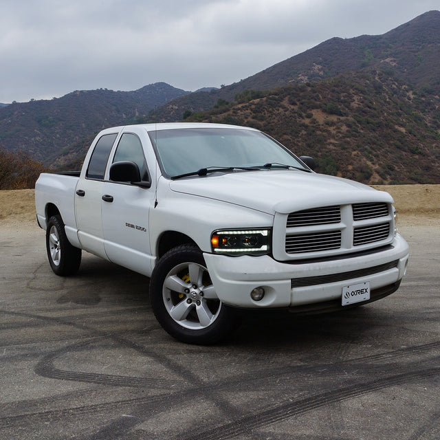 Phares à LED chromés pour Dodge Ram LUXX-Series 02-05