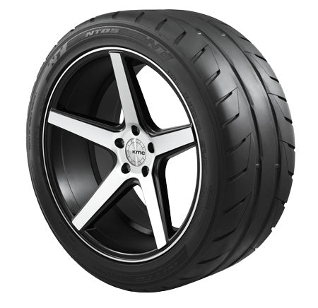 Nitto NT05 275/40ZR17