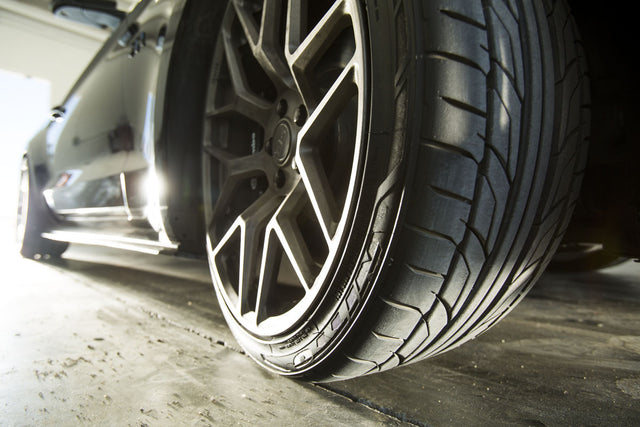 Nitto NT555 G2 285/35R22