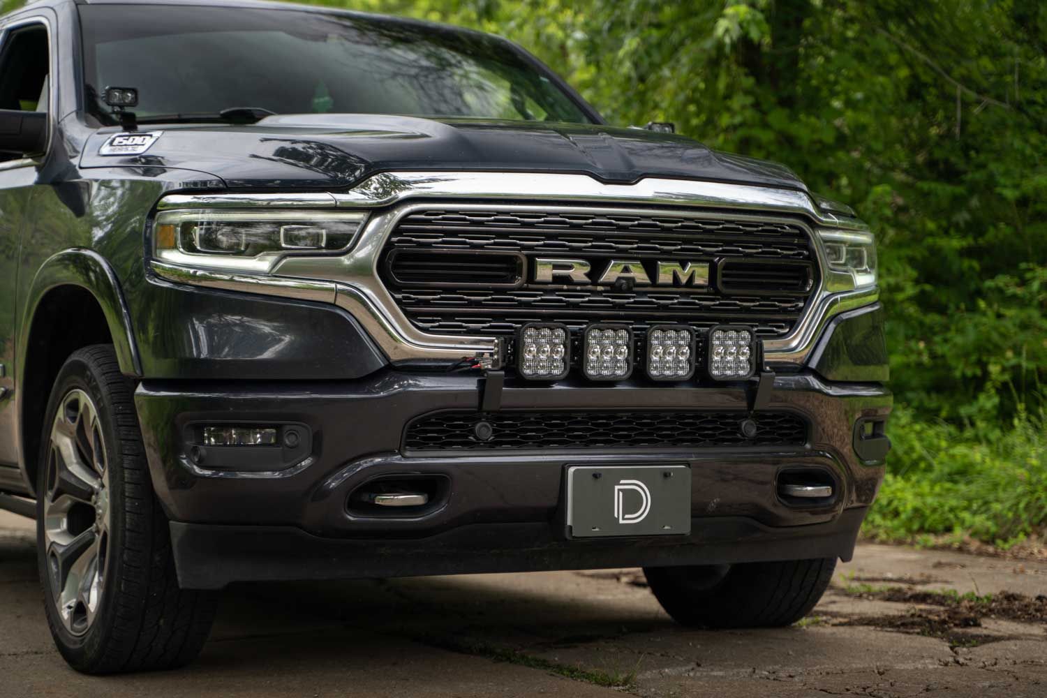 SS5 Grille CrossLink Lightbar Kit for 2019-2024 Ram 1500