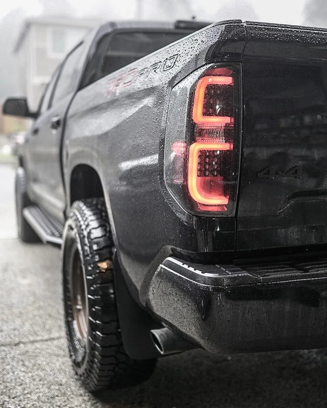 Toyota Tundra 14-21 : Feux arrière à DEL Recon