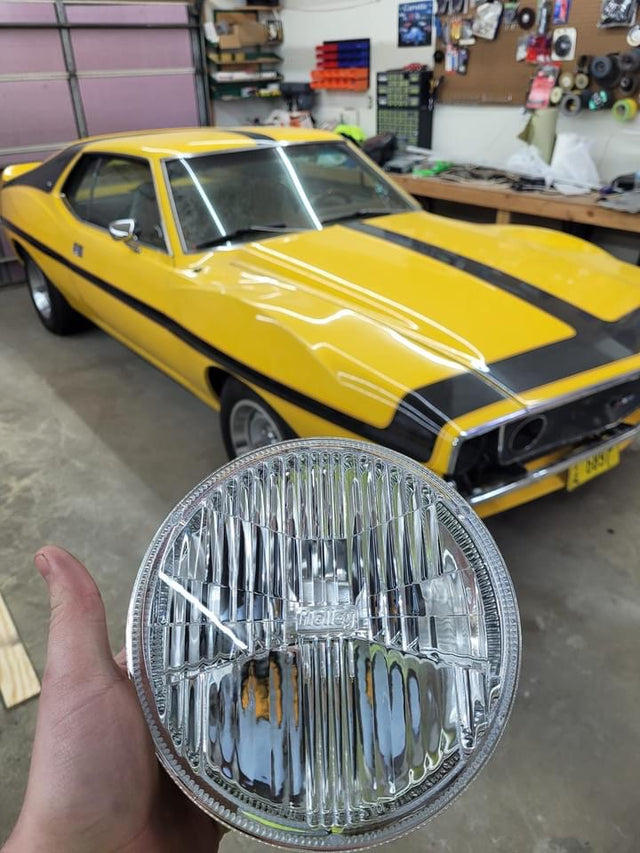 Sealed Beam: Holley Retrobright Led Headlights (7"Round)