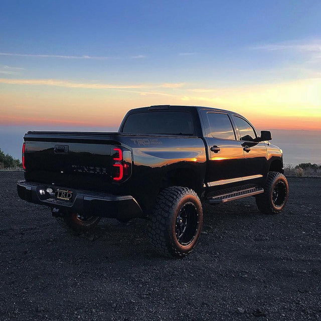Toyota Tundra 14-21 : Feux arrière à DEL Recon
