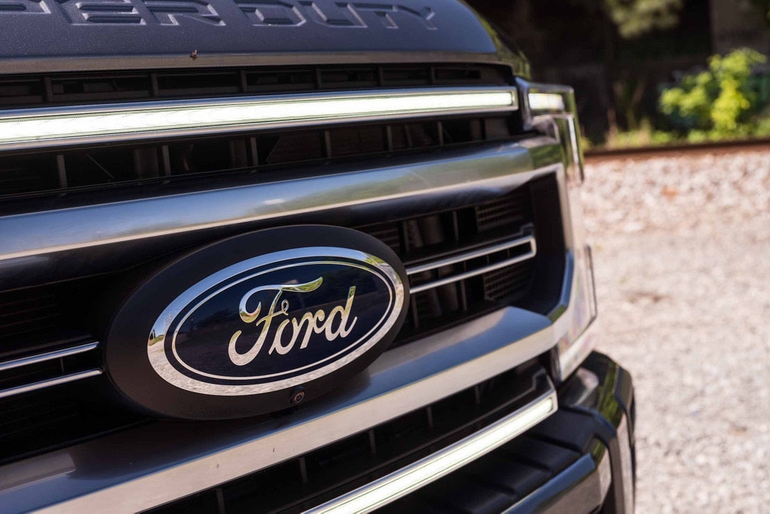 Ford Super Duty Platinum (20-22) XBG LED Grille Inserts