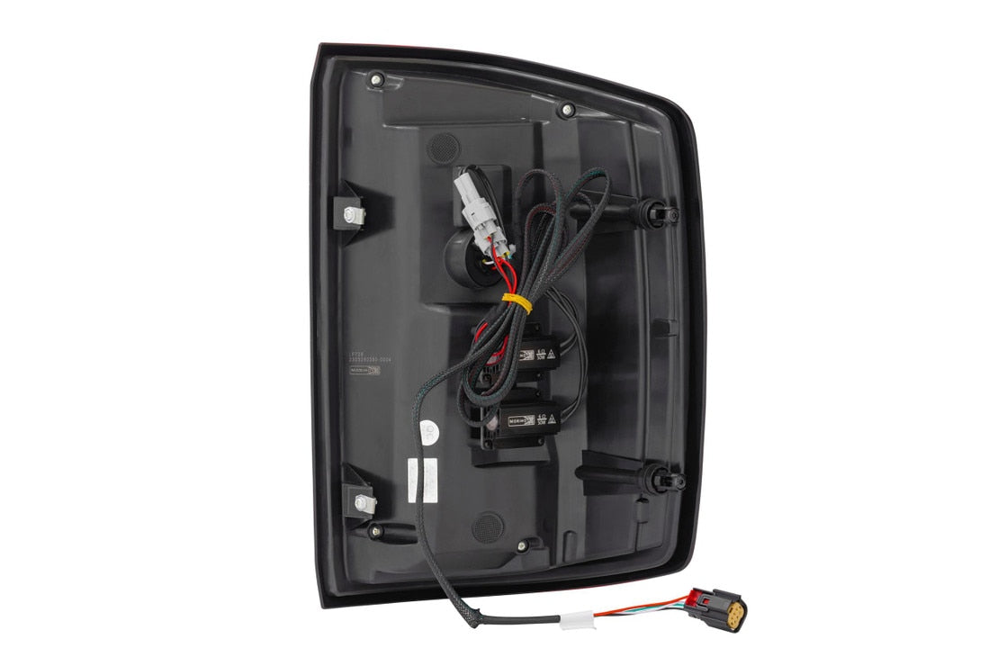 Feux arrière à DEL (fumés) pour Chevrolet Silverado 1500 (14-18) XB