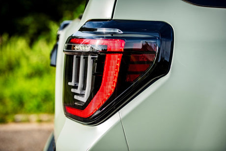 Feux arrière à LED XB pour Toyota 4Runner (10-24) (Gen II) (fumés)