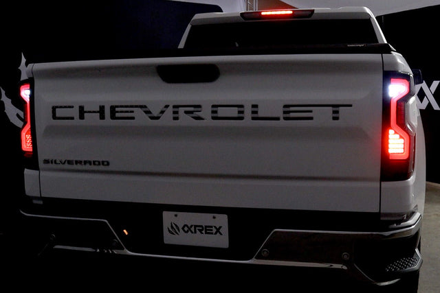 19-25 Chevrolet Silverado 1500 / 20-25 Silverado 2500HD/3500HD PRO-Series LED Tail Lights Red Smoke