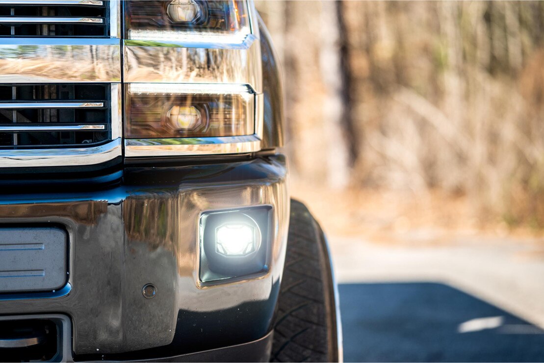 Chevrolet Tahoe (07-14) : phares antibrouillard à DEL Morimoto 4banger