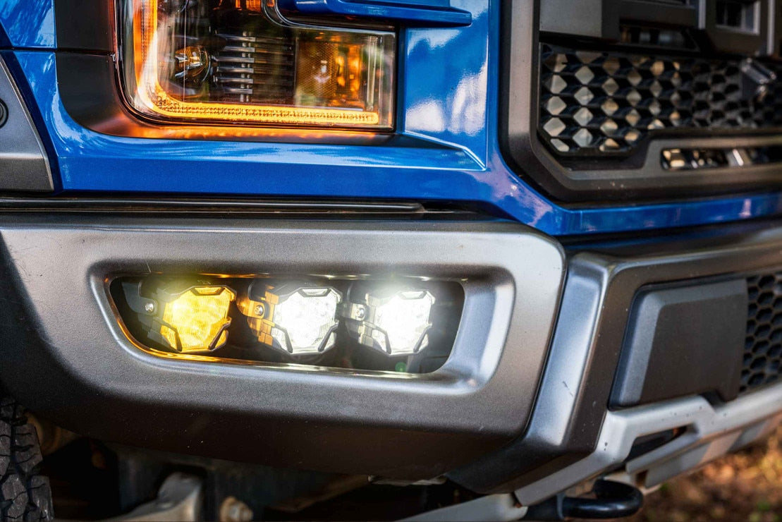 Chevrolet Silverado (14-15) : phares antibrouillard à DEL Morimoto 4banger