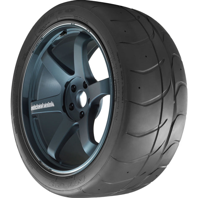 Nitto NT01 205/40ZR17