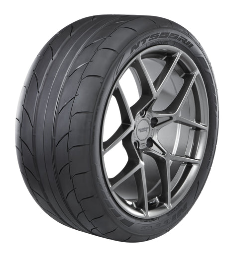 Nitto NT555RII P285/40R18