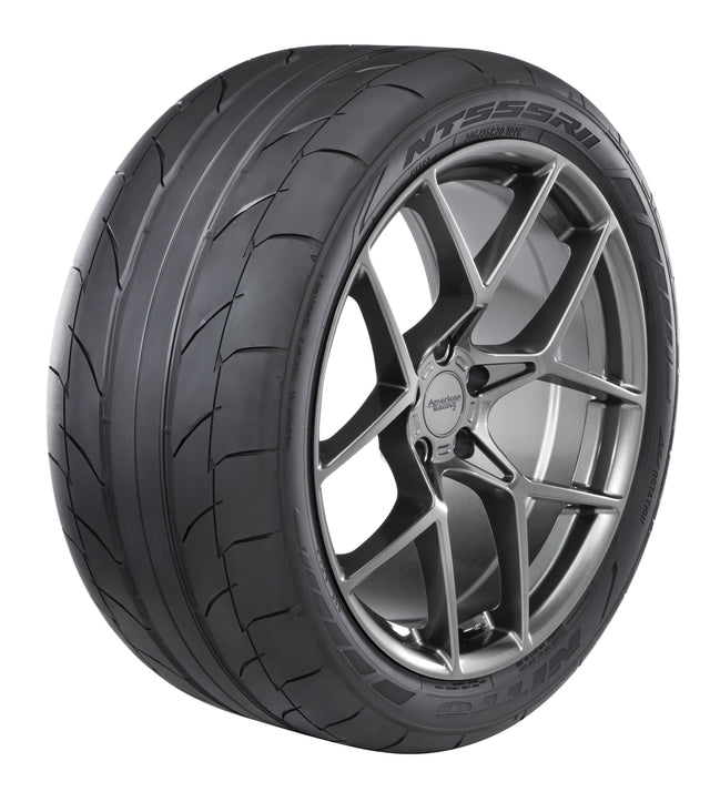 Nitto NT555RII P305/45R17