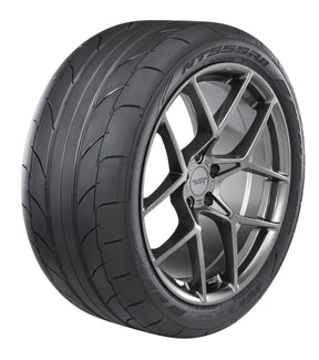 Nitto NT555RII P275/40R17