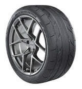 Nitto NT555RII P305/45R17