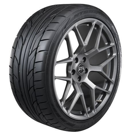Nitto NT555 G2 295/35R19