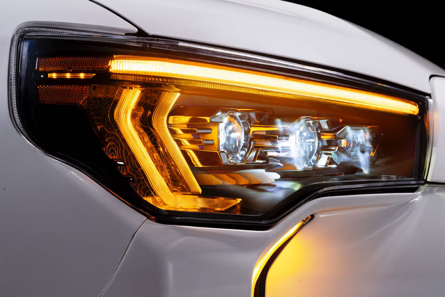 Toyota 4Runner (14-24) : Phares LED Morimoto Xb (DRL blanc)