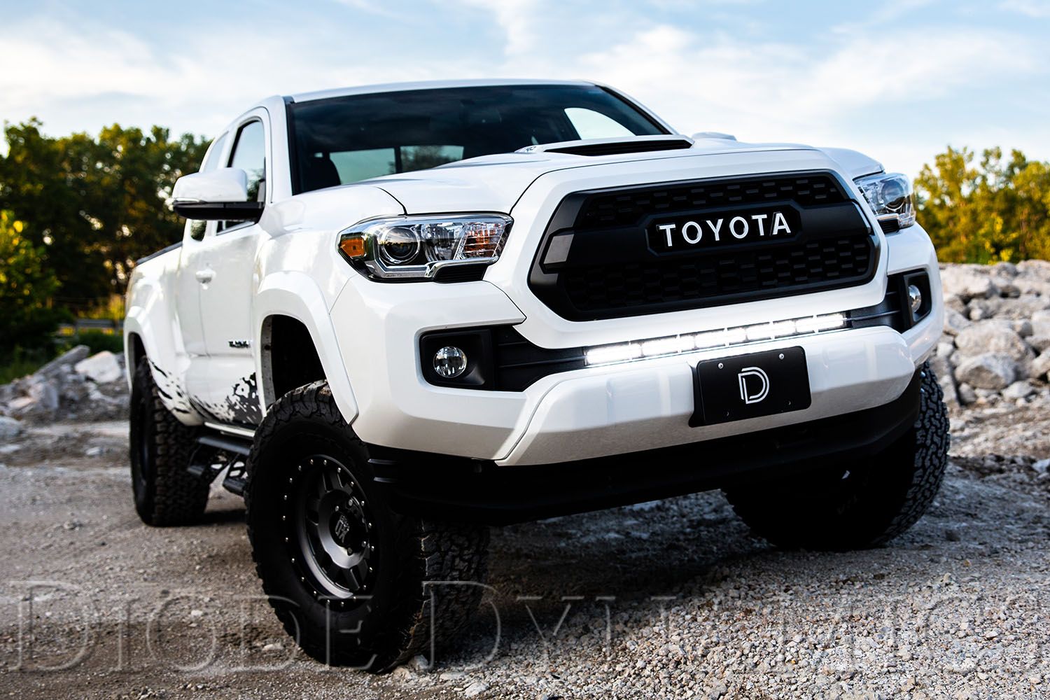 Toyota Tacoma 2016-2022 Stealth Light Bar Kit – Ess K Customs