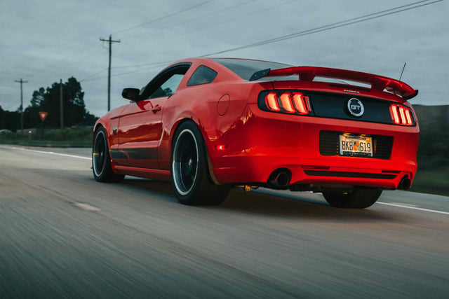 Ford Mustang (10-12) : Morimoto Smoked Facelift Xb Led Tails