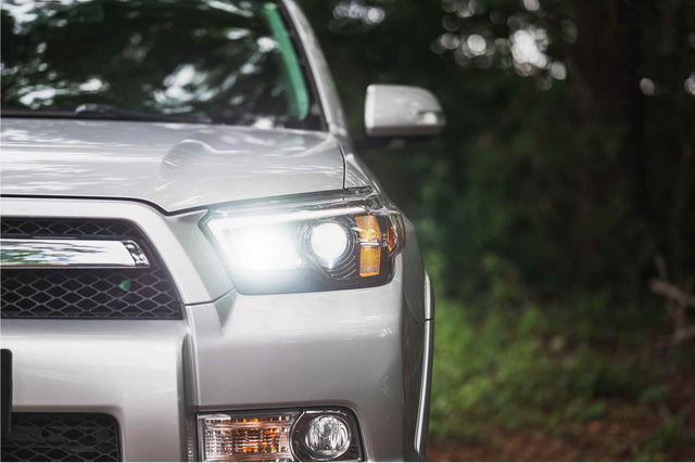 Toyota 4Runner (10-13) : Phares à LED hybrides Morimoto Xb
