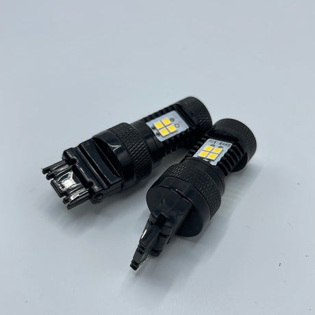 Ampoules LED inversées série noire 3156/3157 (paire)